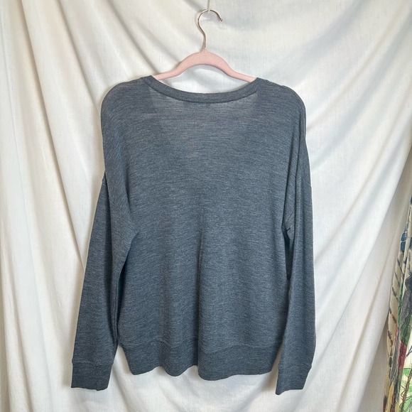 VINCE 100% Wool‎ Sweater Women’s S Gray V-neck Long Sleeve Knit Slouchy Neutra - Picture 7 of 12